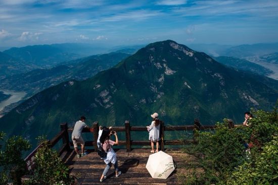 奉节亮出“六张名片” 打造诗歌朝圣旅游目的地